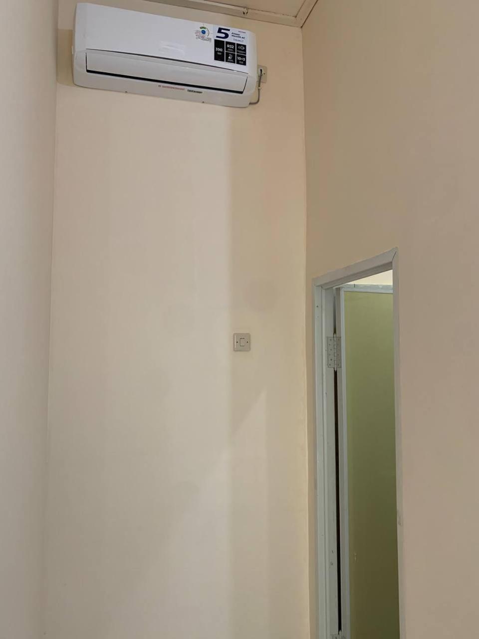 Dikky Guest House Near Bangsal And Sira Pemenang Ngoại thất bức ảnh
