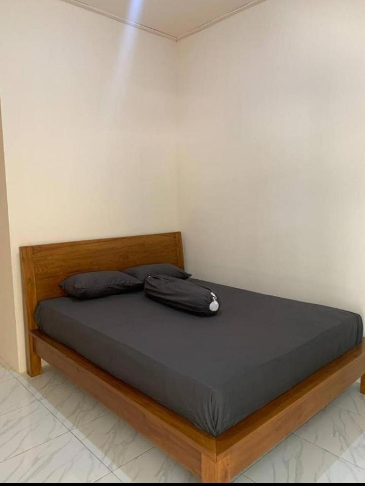 Dikky Guest House Near Bangsal And Sira Pemenang Ngoại thất bức ảnh